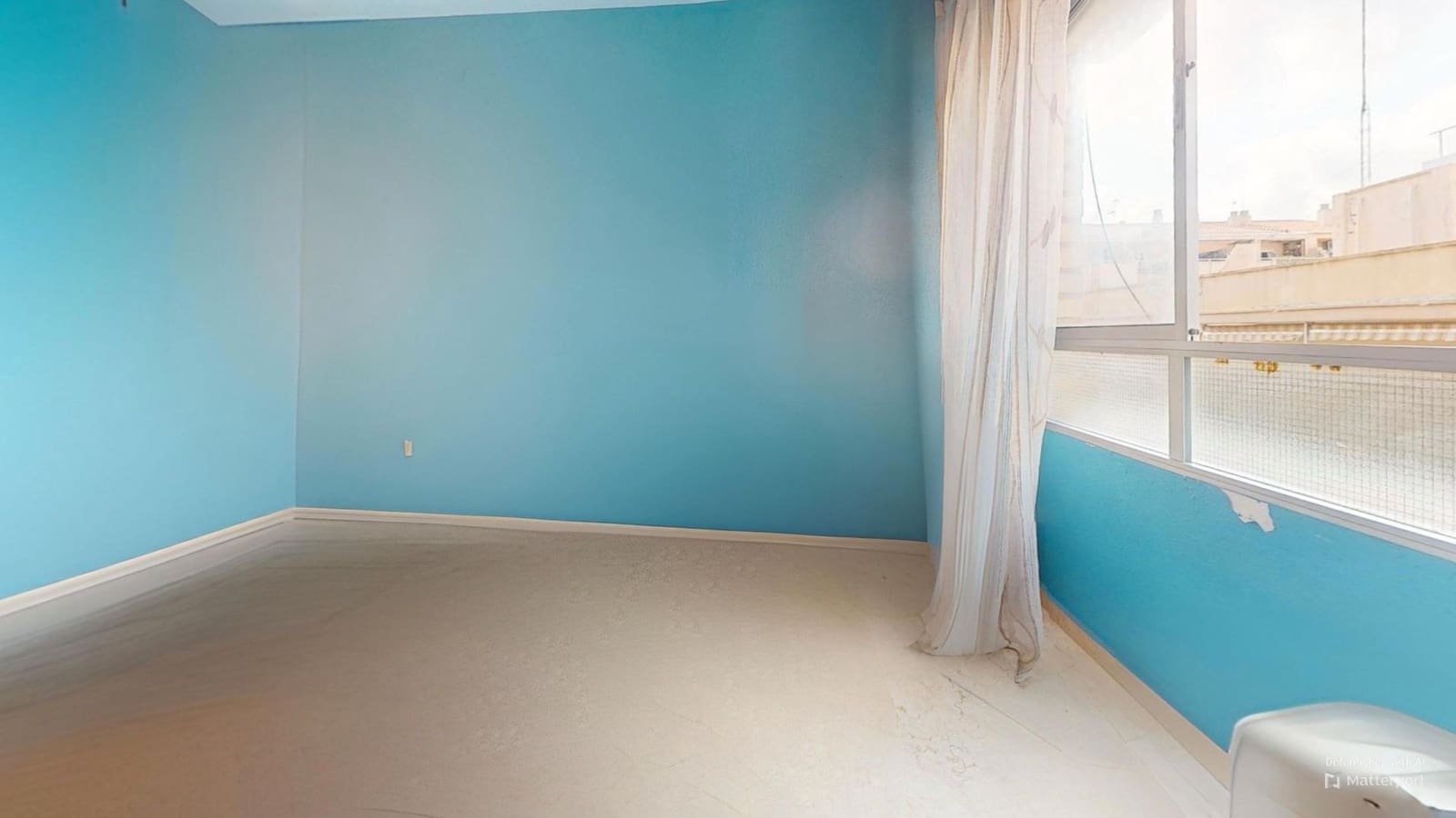 Piso de 3 habitaciones en Torrevieja en venta con garaje - 199.900 € (Ref: 9146446)