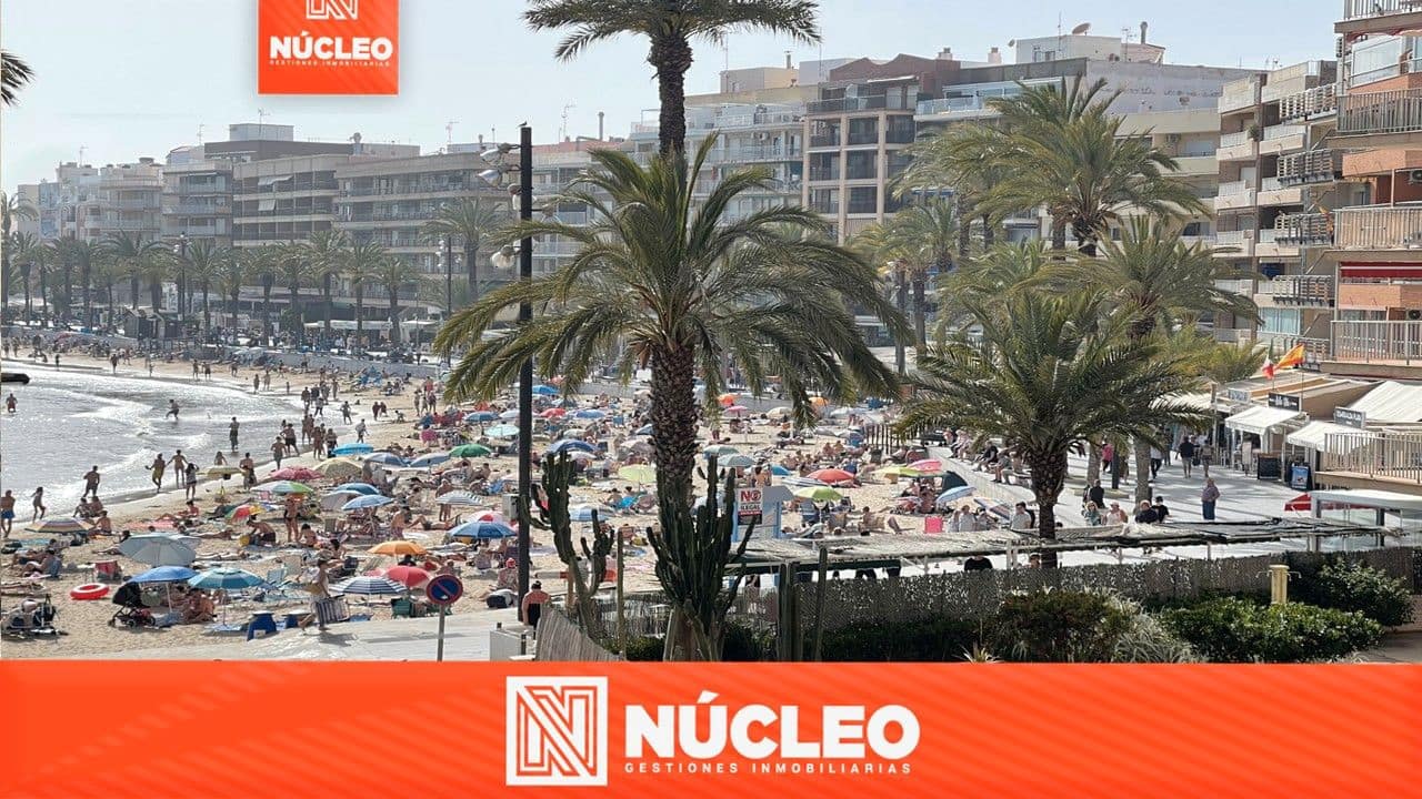 Piso de 3 habitaciones en Torrevieja en venta con garaje - 199.900 € (Ref: 9146446)