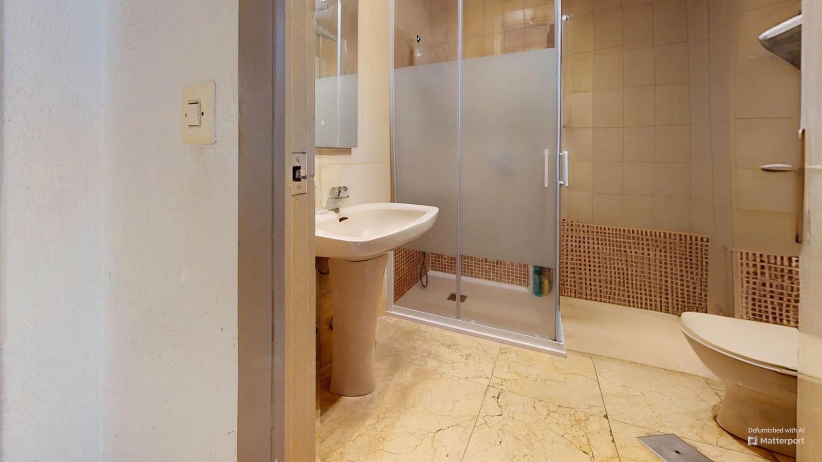 Piso de 3 habitaciones en Torrevieja en venta con garaje - 199.900 € (Ref: 9146446)