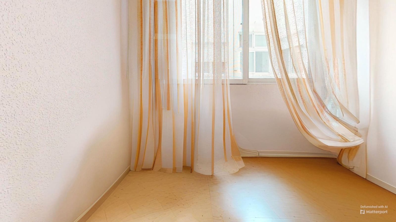 Piso de 3 habitaciones en Torrevieja en venta con garaje - 199.900 € (Ref: 9146446)