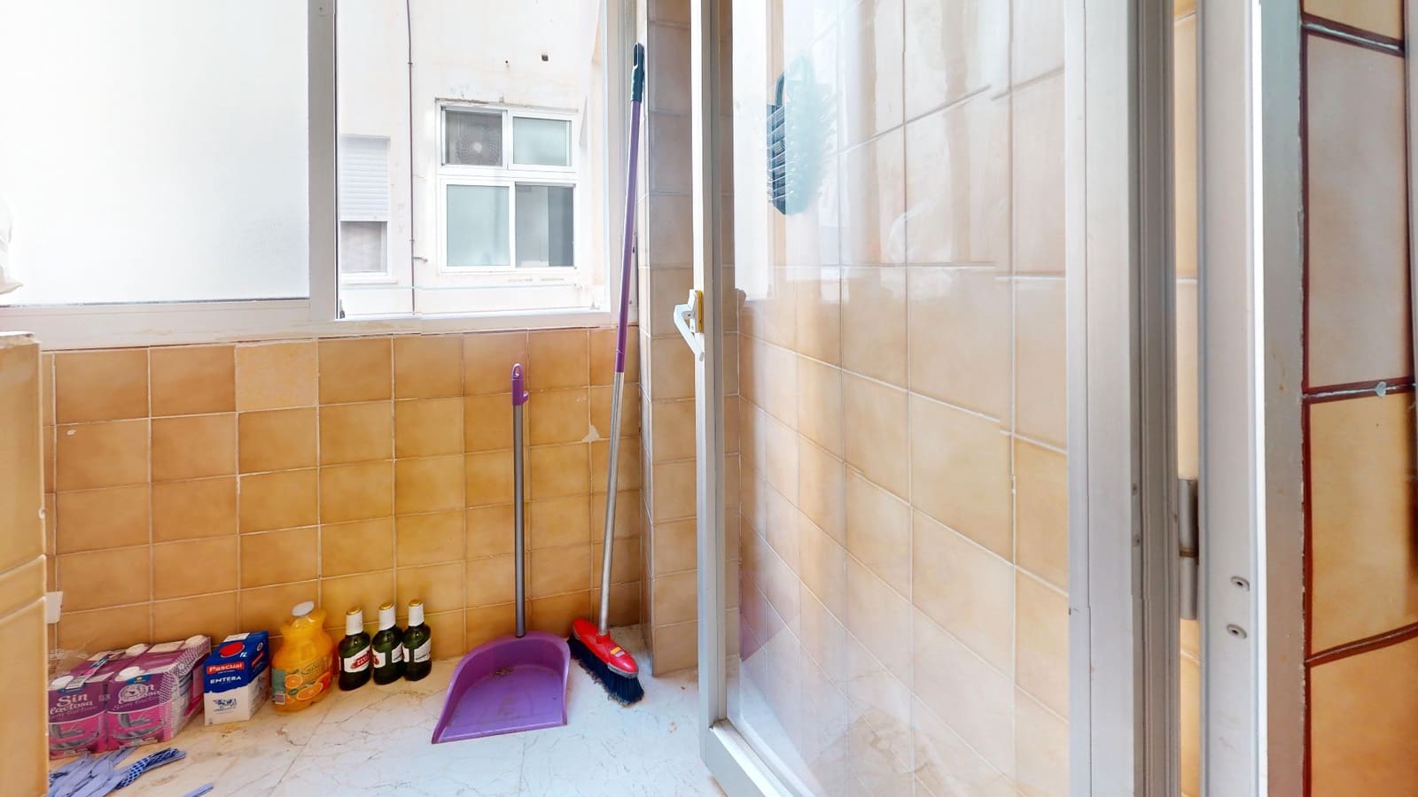 Piso de 3 habitaciones en Torrevieja en venta con garaje - 199.900 € (Ref: 9146446)