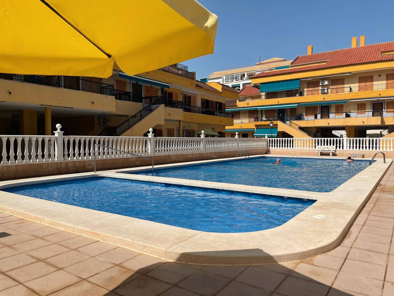 2 soveværelse Lejlighed til salg i Torrevieja med swimmingpool - € 144.900 (Ref: 9163017)