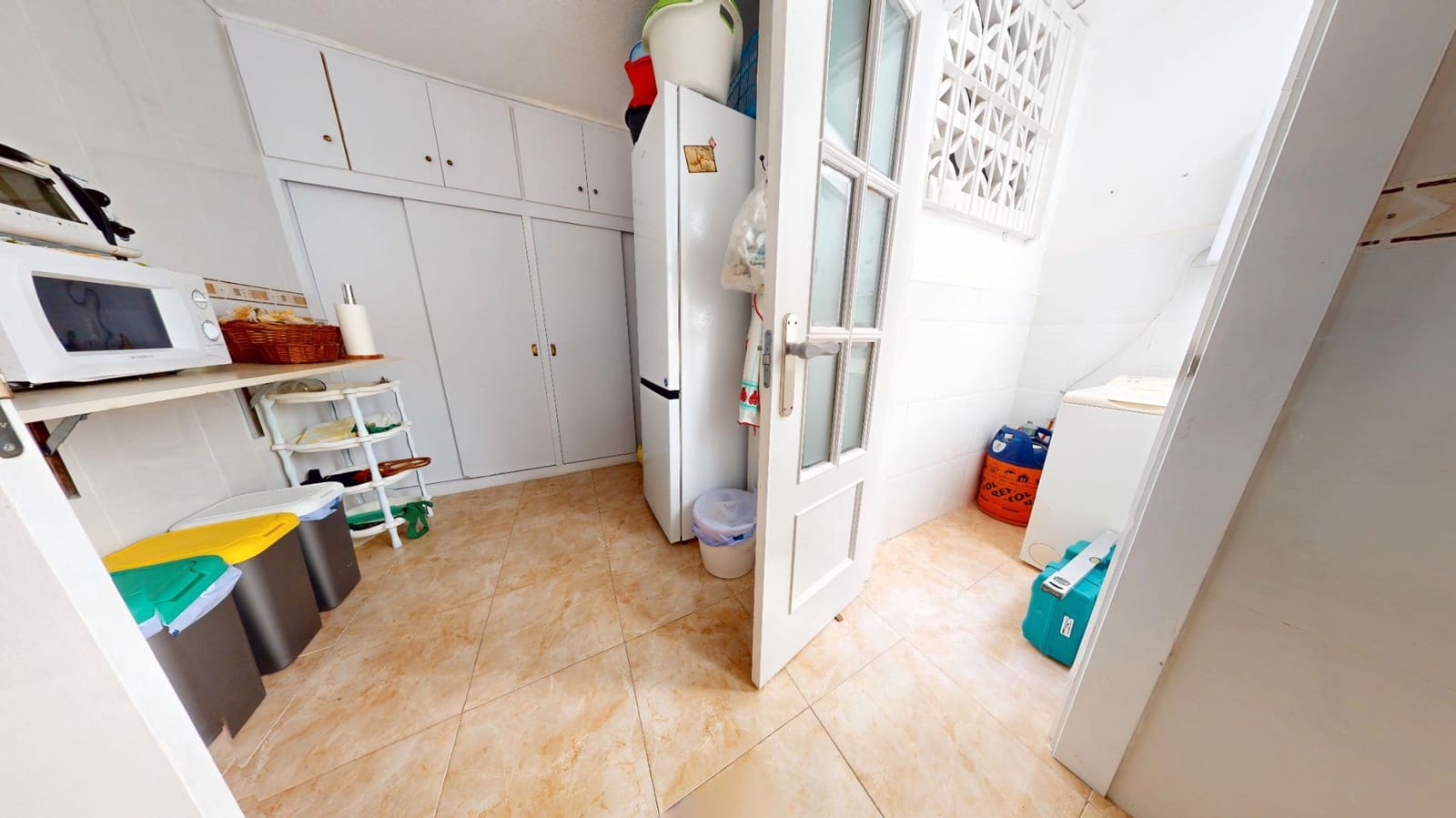 Piso de 3 habitaciones en Torrevieja en venta - 169.900 € (Ref: 9168355)