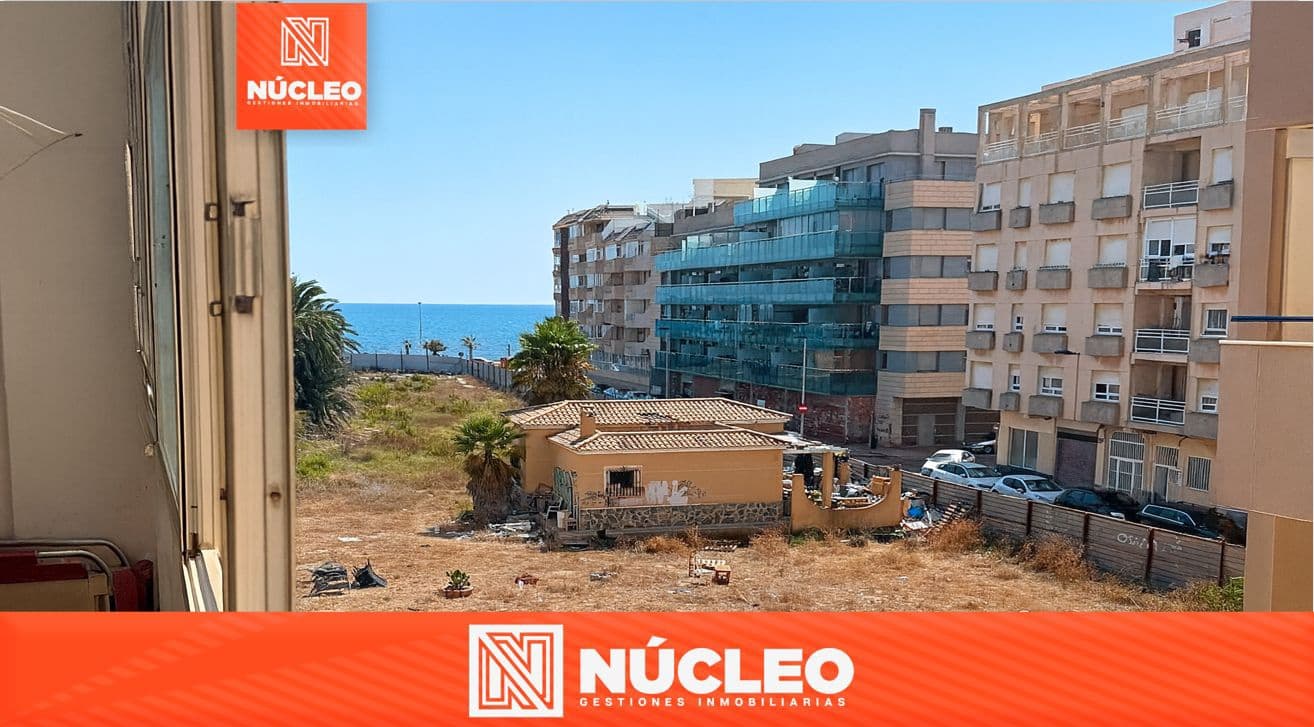 Piso de 3 habitaciones en Torrevieja en venta - 169.900 € (Ref: 9168355)
