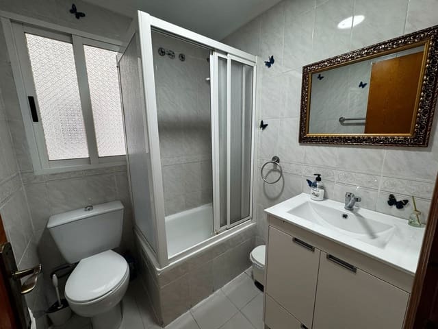 1 makuuhuone Asunto vuokrattavana paikassa Avenida Habaneras - Curva de Palangre, Torrevieja - 700 € (Ref: 9182019)