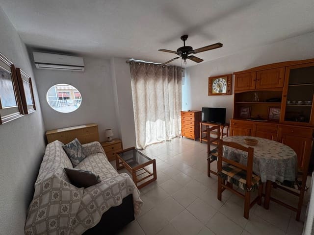 1 makuuhuone Asunto vuokrattavana paikassa Avenida Habaneras - Curva de Palangre, Torrevieja - 700 € (Ref: 9182019)