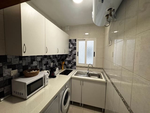 1 makuuhuone Asunto vuokrattavana paikassa Avenida Habaneras - Curva de Palangre, Torrevieja - 700 € (Ref: 9182019)