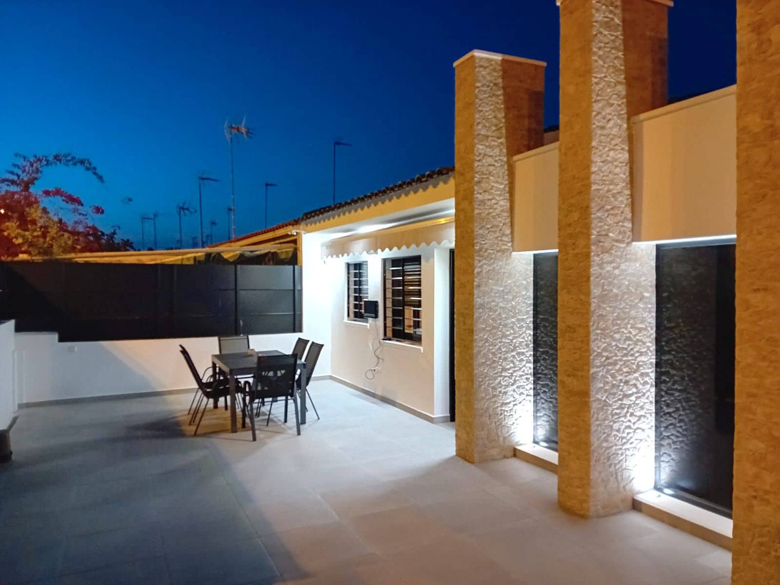 2 soveværelse Villa til salg i Santa Pola med swimmingpool garage - € 315.000 (Ref: 9193307)