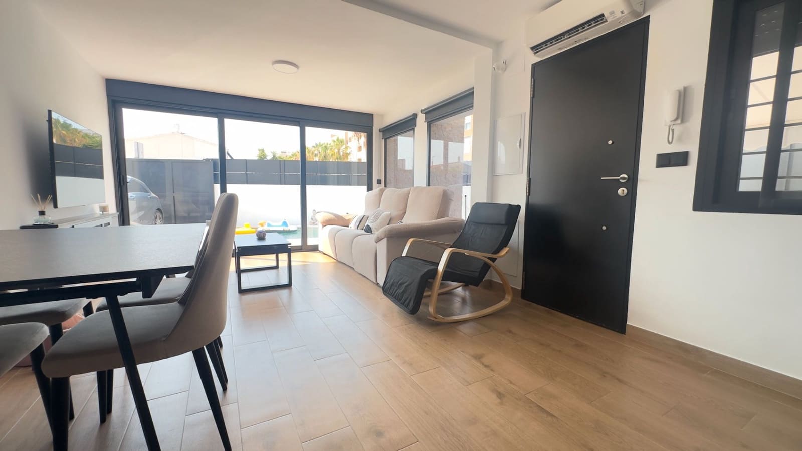 2 soveværelse Villa til salg i Santa Pola med swimmingpool garage - € 315.000 (Ref: 9193307)