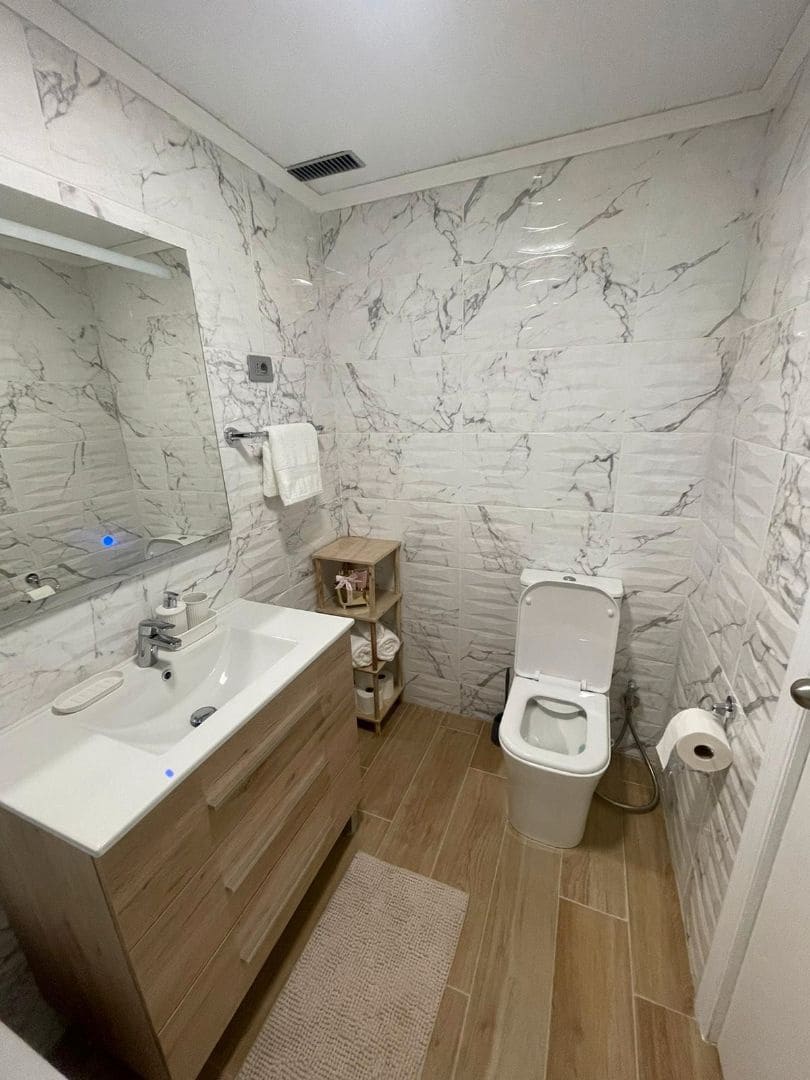 2 makuuhuone Asunto vuokrattavana paikassa Torrevieja mukana uima-altaan - 1 100 € (Ref: 9201603)