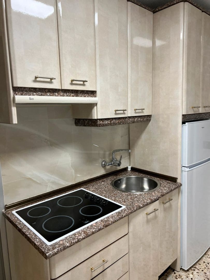 2 makuuhuone Asunto vuokrattavana paikassa Torrevieja mukana uima-altaan - 1 100 € (Ref: 9201603)