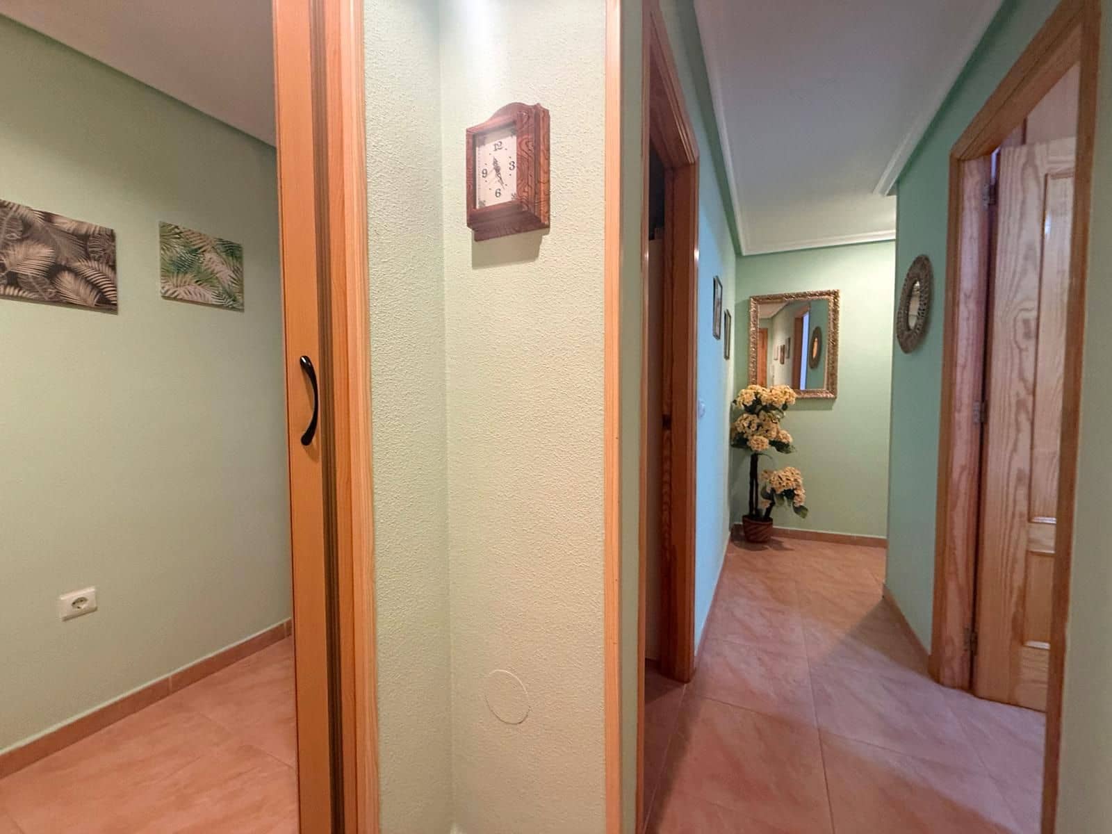 1 chambre Appartement à vendre à Torrevieja avec garage - 130 999 € (Ref: 9201605)