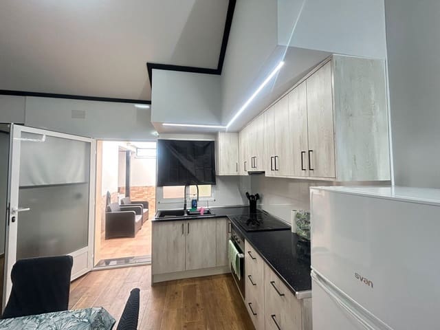 3 bedroom Townhouse for sale in Catral - € 157,000 (Ref: 9203265)