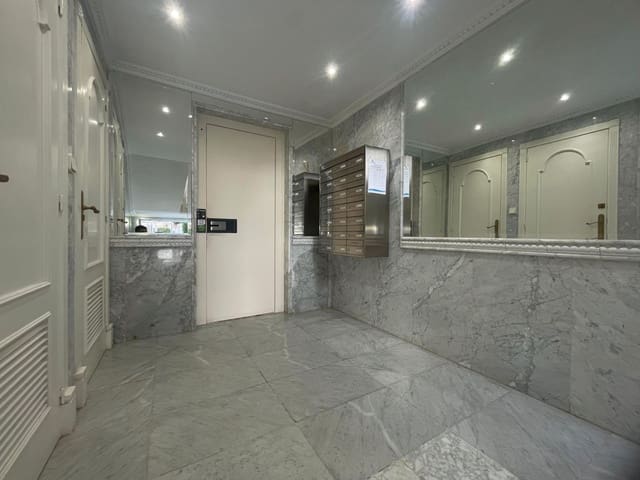 2 soveværelse Lejlighed til salg i Playa Levante, Santa Pola - € 180.000 (Ref: 9204057)