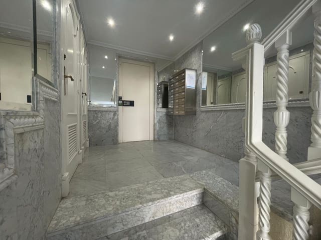 2 soveværelse Lejlighed til salg i Playa Levante, Santa Pola - € 180.000 (Ref: 9204057)