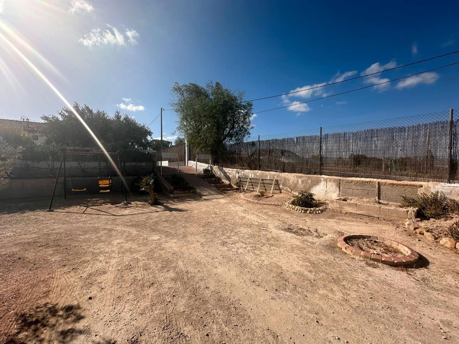 4 soveværelse Finca/Landehus til salg i Fortuna med swimmingpool garage - € 239.900 (Ref: 9211482)