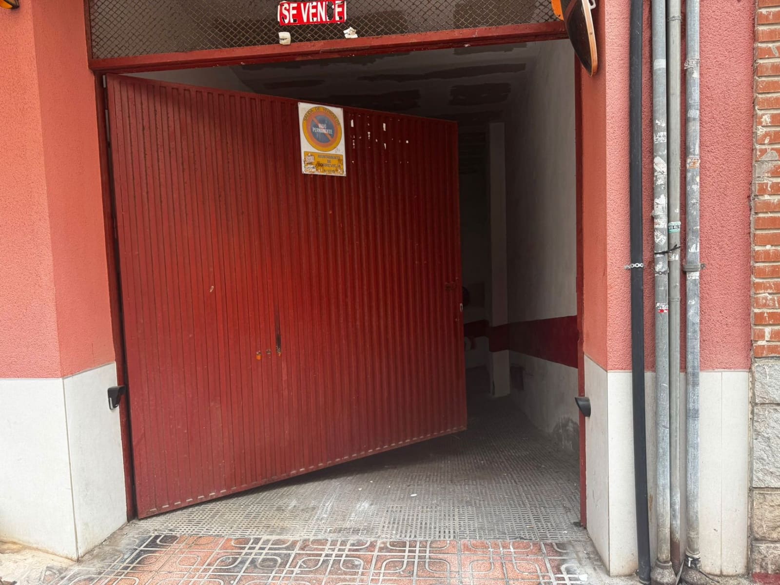 Garaż na sprzedaż w Torrevieja - 9 000 € (Ref: 9216050)