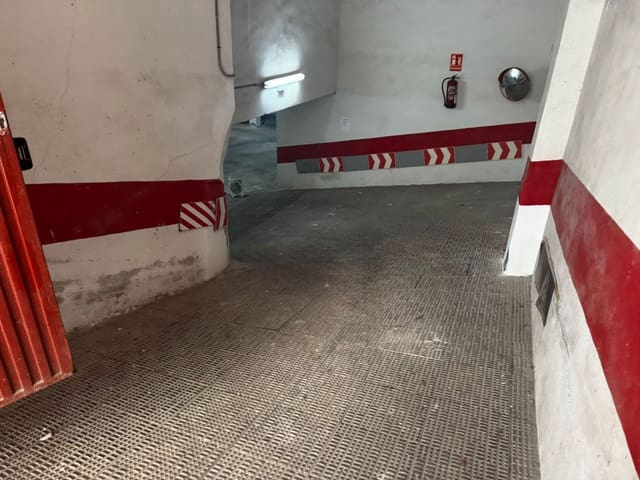 Garage till salu i Avenida Habaneras - Curva de Palangre, Torrevieja - 9 000 € (Ref: 9216050)