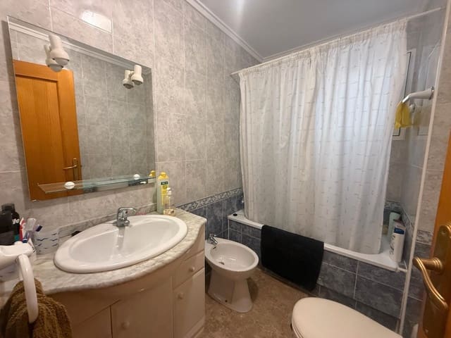 2 quarto Apartamento para venda em Playa de los Locos, Torrevieja com piscina - 130 000 € (Ref: 9223668)