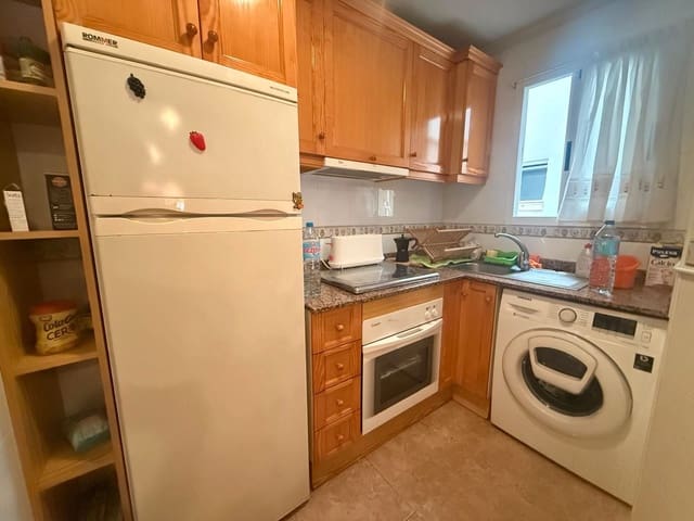 2 quarto Apartamento para venda em Playa de los Locos, Torrevieja com piscina - 130 000 € (Ref: 9223668)