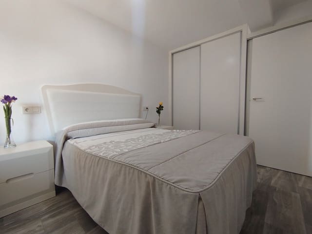 3 bedroom Flat for sale in Calas Santiago Bernabéu, Santa Pola - € 280,000 (Ref: 9251541)