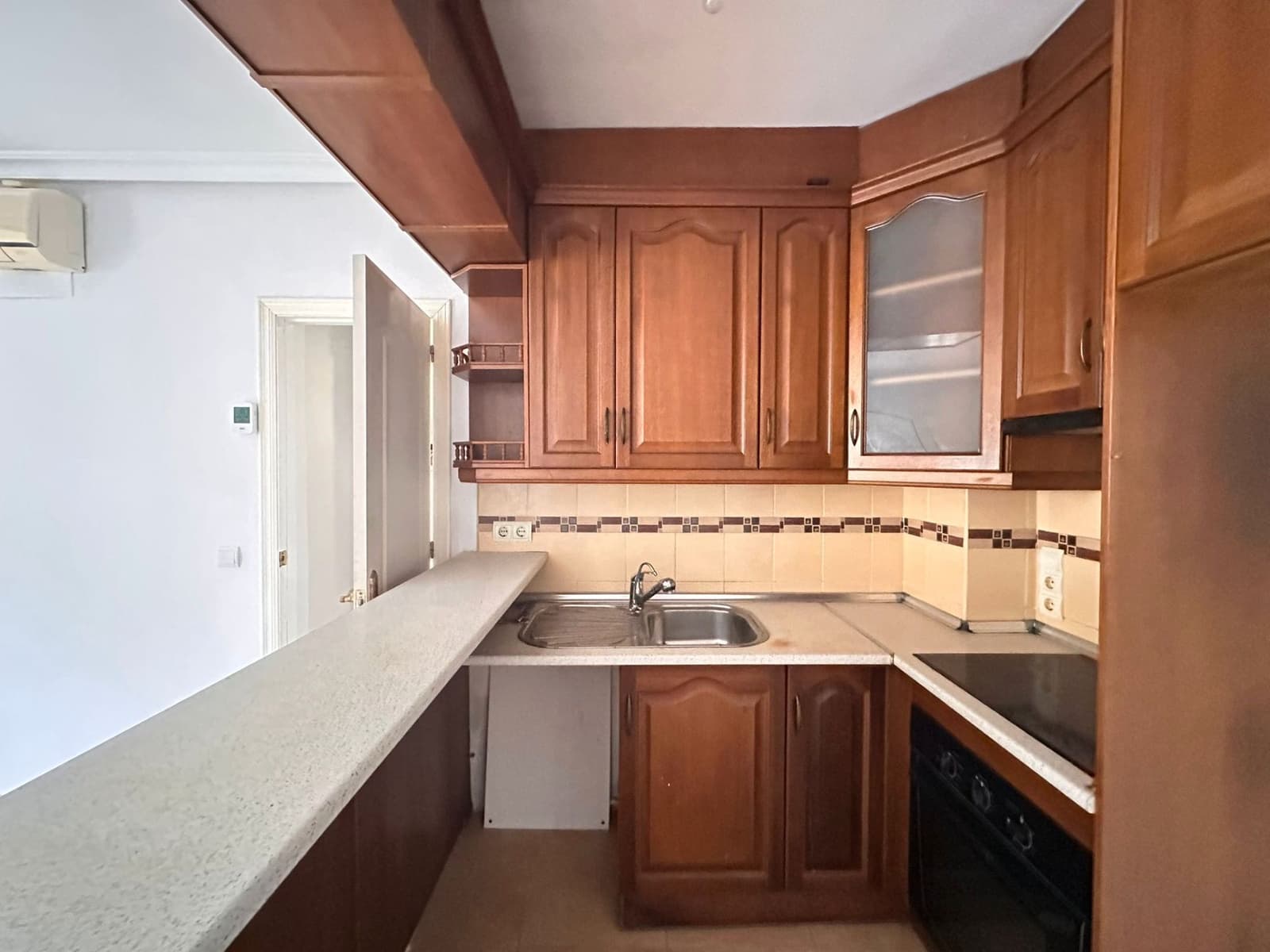 3 makuuhuone Huoneisto myytävänä paikassa Torrevieja mukana uima-altaan - 168 000 € (Ref: 9339249)