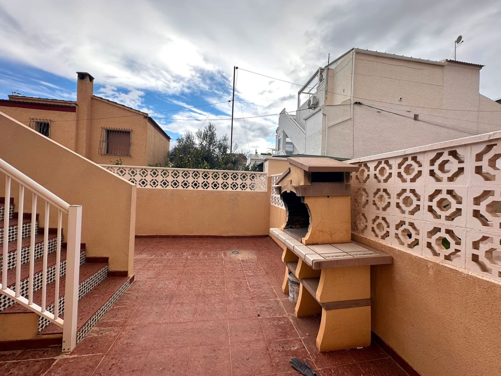 3 makuuhuone Huoneisto myytävänä paikassa Torrevieja mukana uima-altaan - 168 000 € (Ref: 9339249)