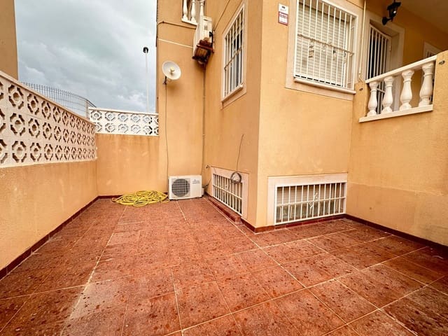 3 makuuhuone Huoneisto myytävänä paikassa Los Frutales, Torrevieja mukana uima-altaan - 168 000 € (Ref: 9339249)