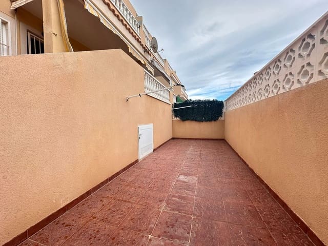 3 makuuhuone Huoneisto myytävänä paikassa Los Frutales, Torrevieja mukana uima-altaan - 168 000 € (Ref: 9339249)