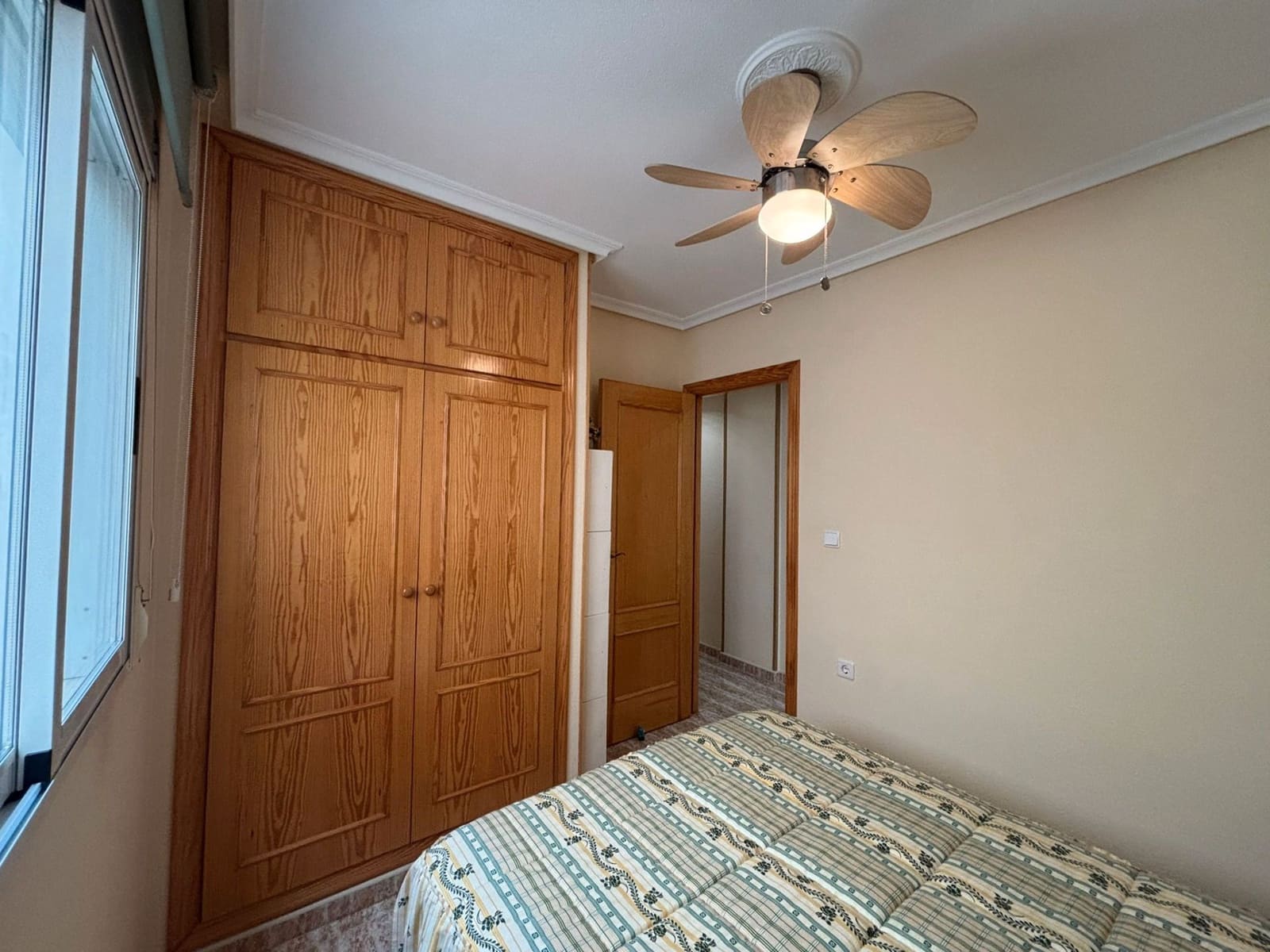 2 makuuhuone Asunto myytävänä paikassa Torrevieja mukana uima-altaan - 178 500 € (Ref: 9343695)