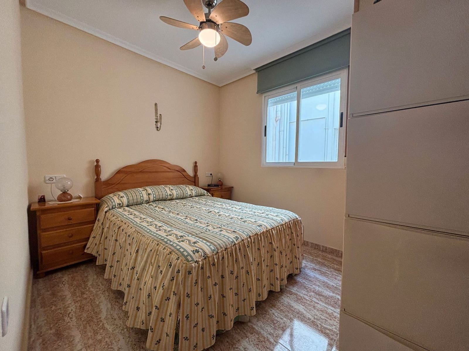 2 makuuhuone Asunto myytävänä paikassa Torrevieja mukana uima-altaan - 178 500 € (Ref: 9343695)