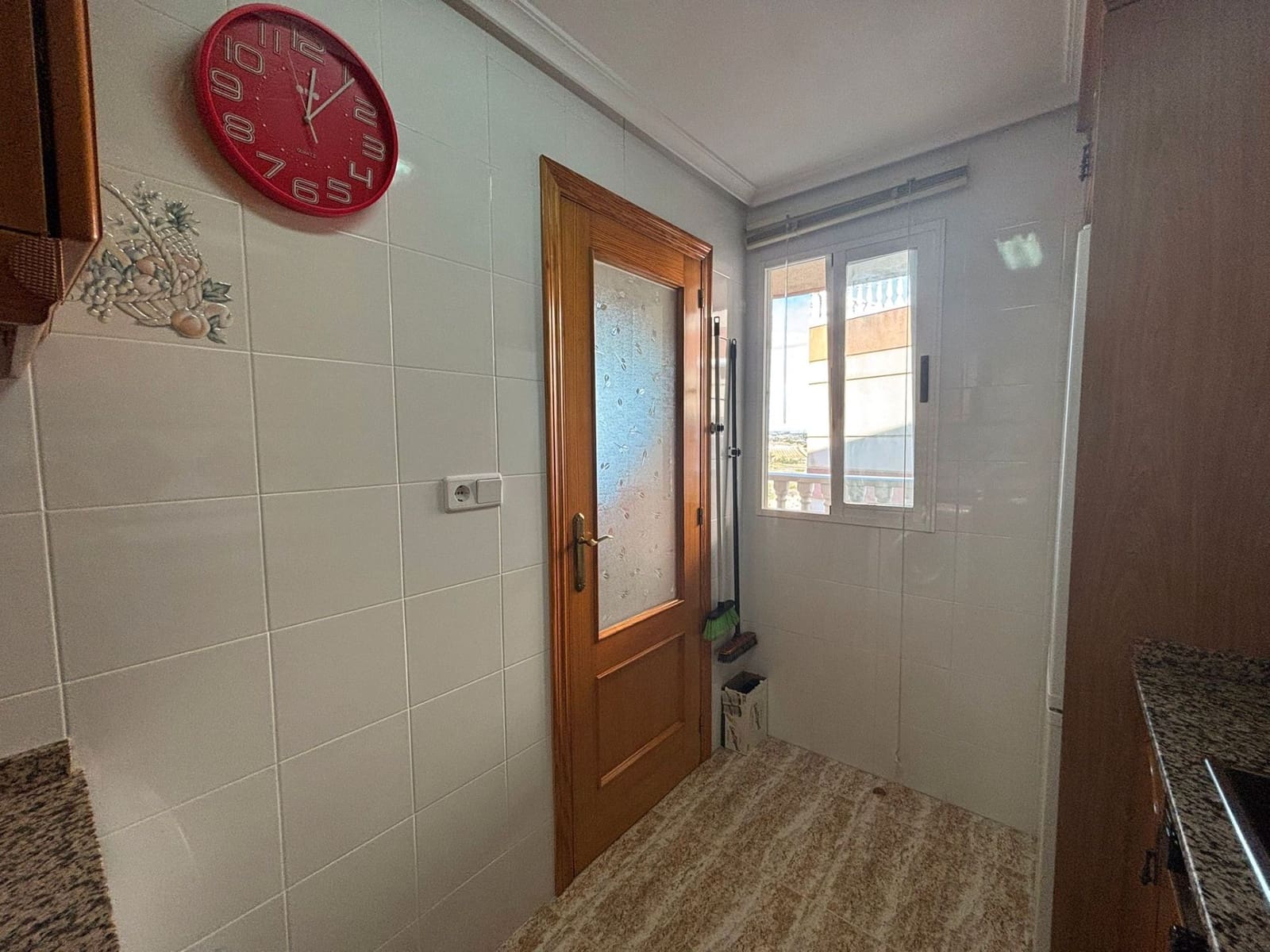 2 makuuhuone Asunto myytävänä paikassa Torrevieja mukana uima-altaan - 178 500 € (Ref: 9343695)