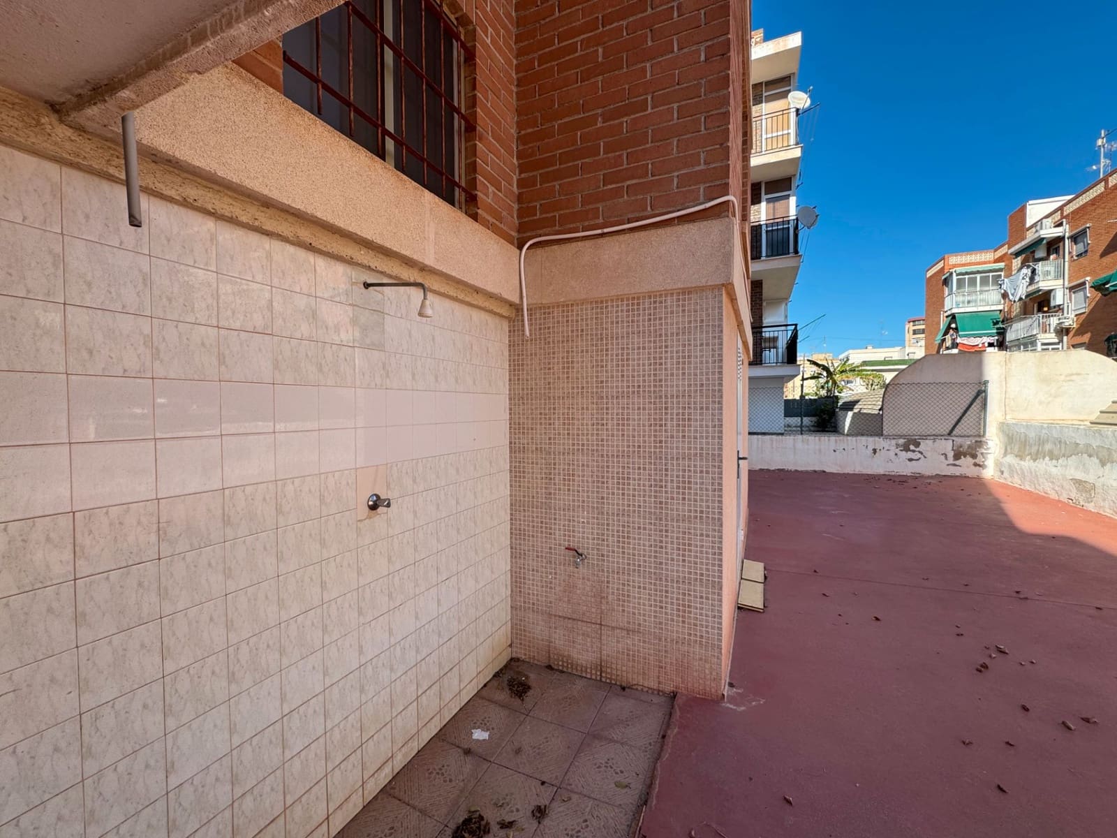 3 bedroom Flat for sale in Santa Pola with garage - € 180,000 (Ref: 9397956)