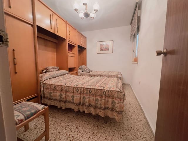 4 bedroom Beach Apartment for sale in Playa Tamarit - Playa Lissa, Santa Pola - € 195,000 (Ref: 9454895)