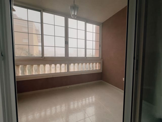 2 makuuhuone Ranta-asunto myytävänä paikassa Arenales del Sol, Elche / Elx mukana uima-altaan - 196 000 € (Ref: 9506760)