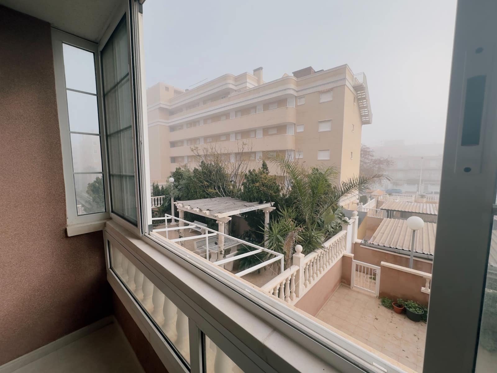 2 makuuhuone Ranta-asunto myytävänä paikassa Elche / Elx mukana uima-altaan - 196 000 € (Ref: 9506760)