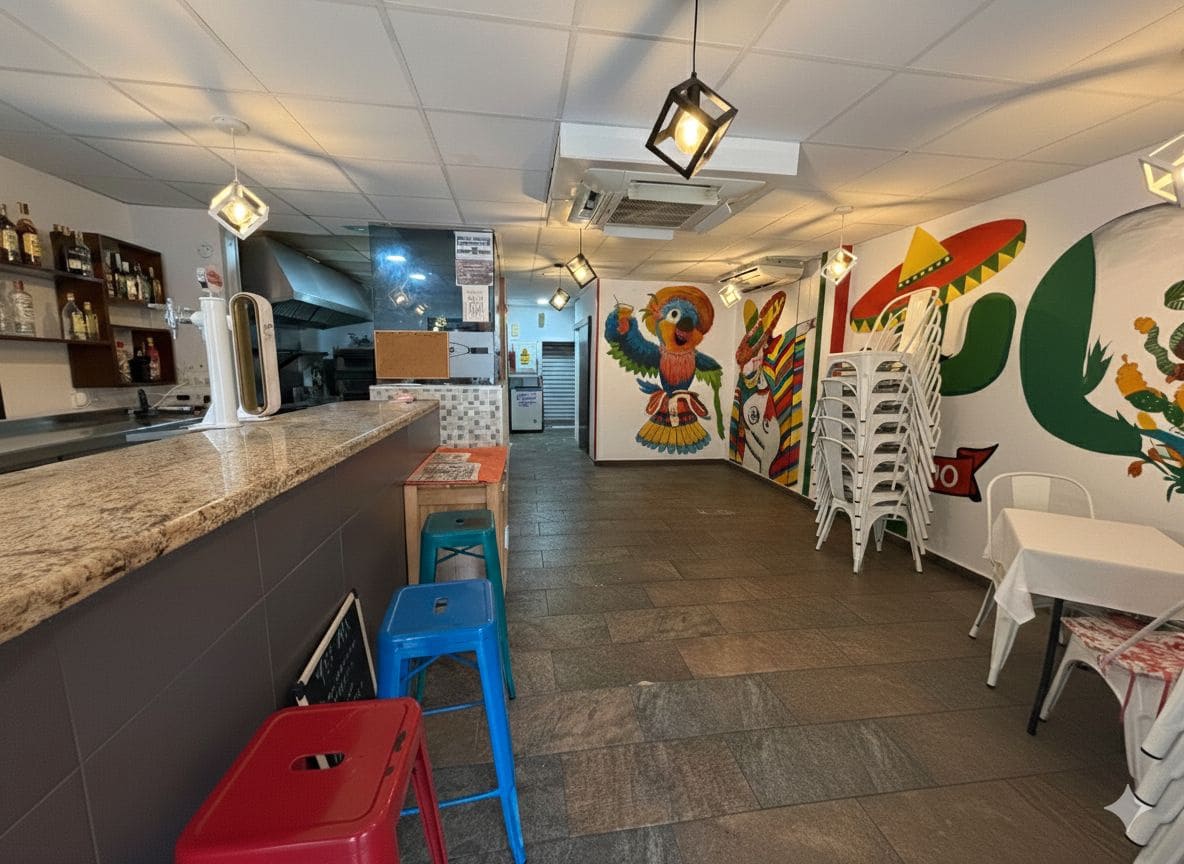 Erhverv til salg i Alicante by - € 187.000 (Ref: 9532529)