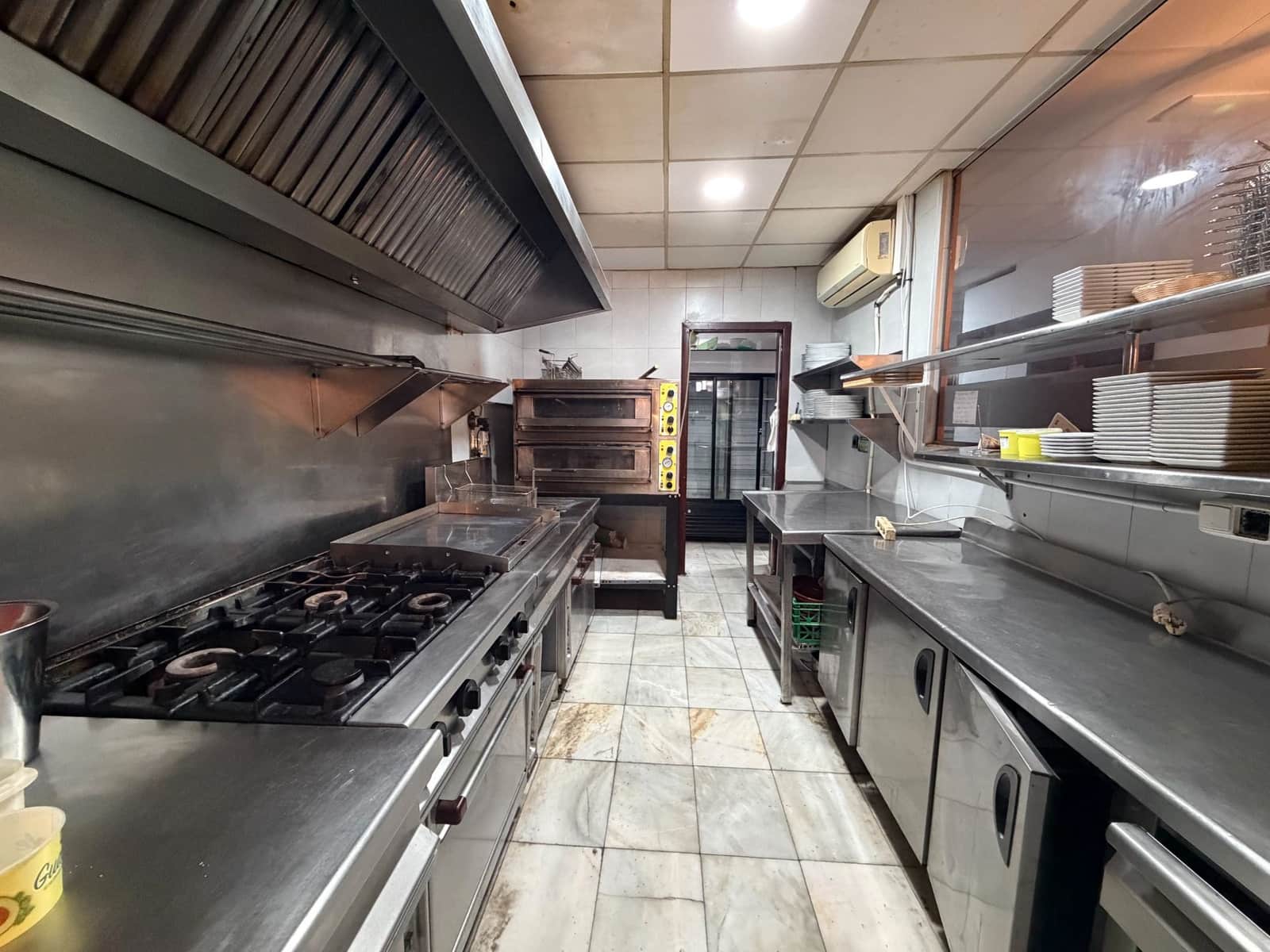 Erhverv til salg i Alicante by - € 187.000 (Ref: 9532529)