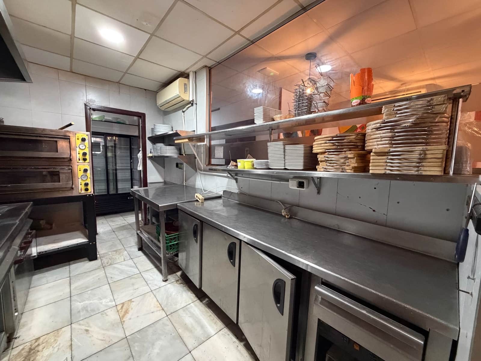 Erhverv til salg i Alicante by - € 187.000 (Ref: 9532529)