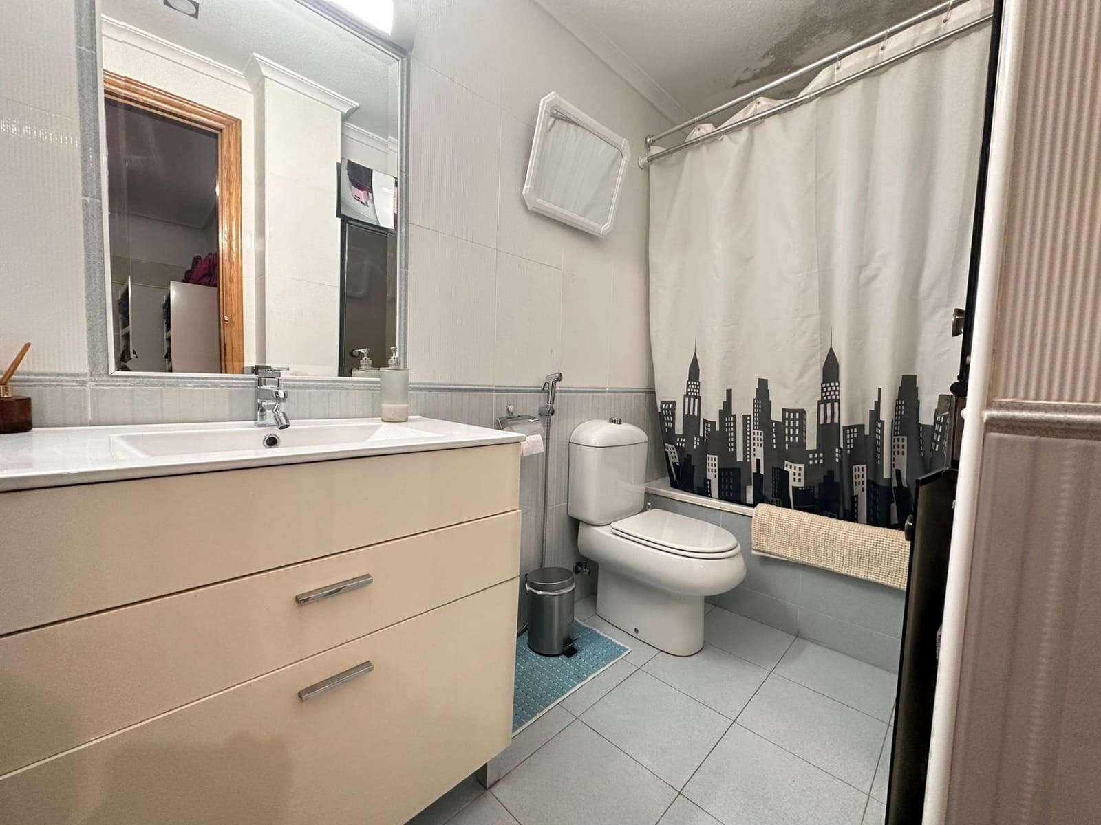 3 soverom Leilighet til salgs i Torrevieja med svømmebasseng - € 200 000 (Ref: 9532755)