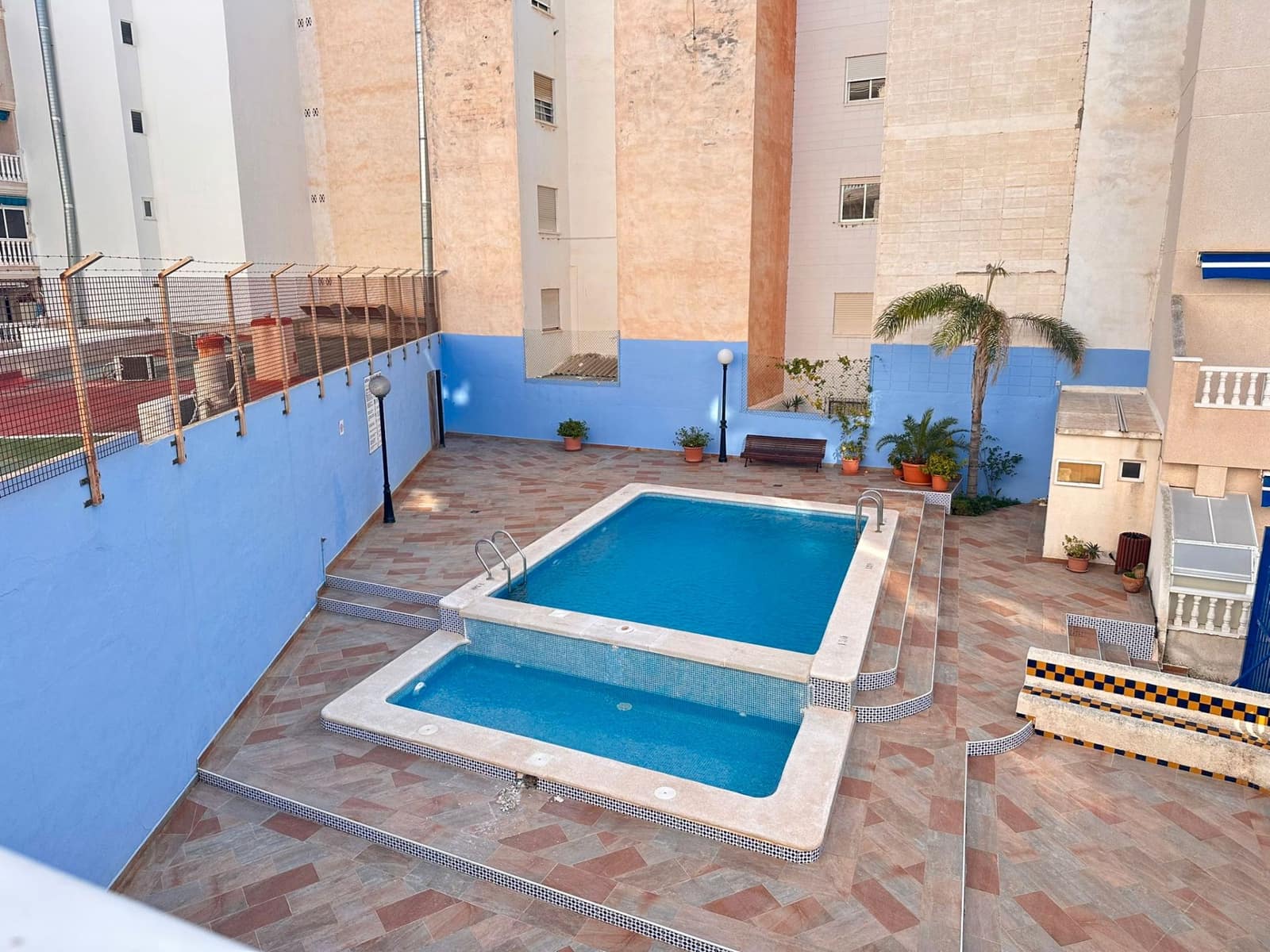 3 soverom Leilighet til salgs i Torrevieja med svømmebasseng - € 200 000 (Ref: 9532755)