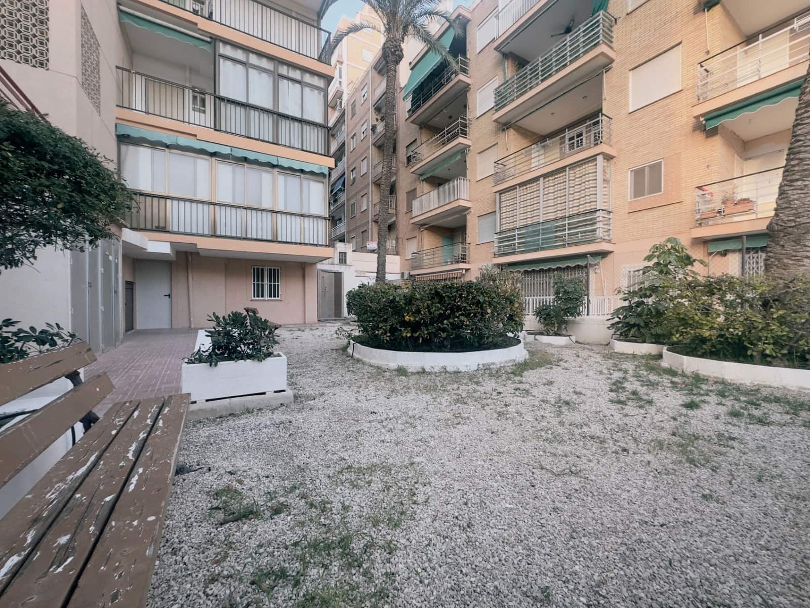 Apartamento de 2 habitaciones en Santa Pola en venta - 130.000 € (Ref: 9532757)