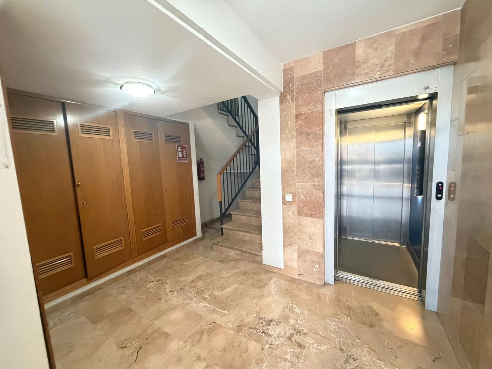 3 bedroom Flat for sale in Casillas with garage - € 165,000 (Ref: 9588368)