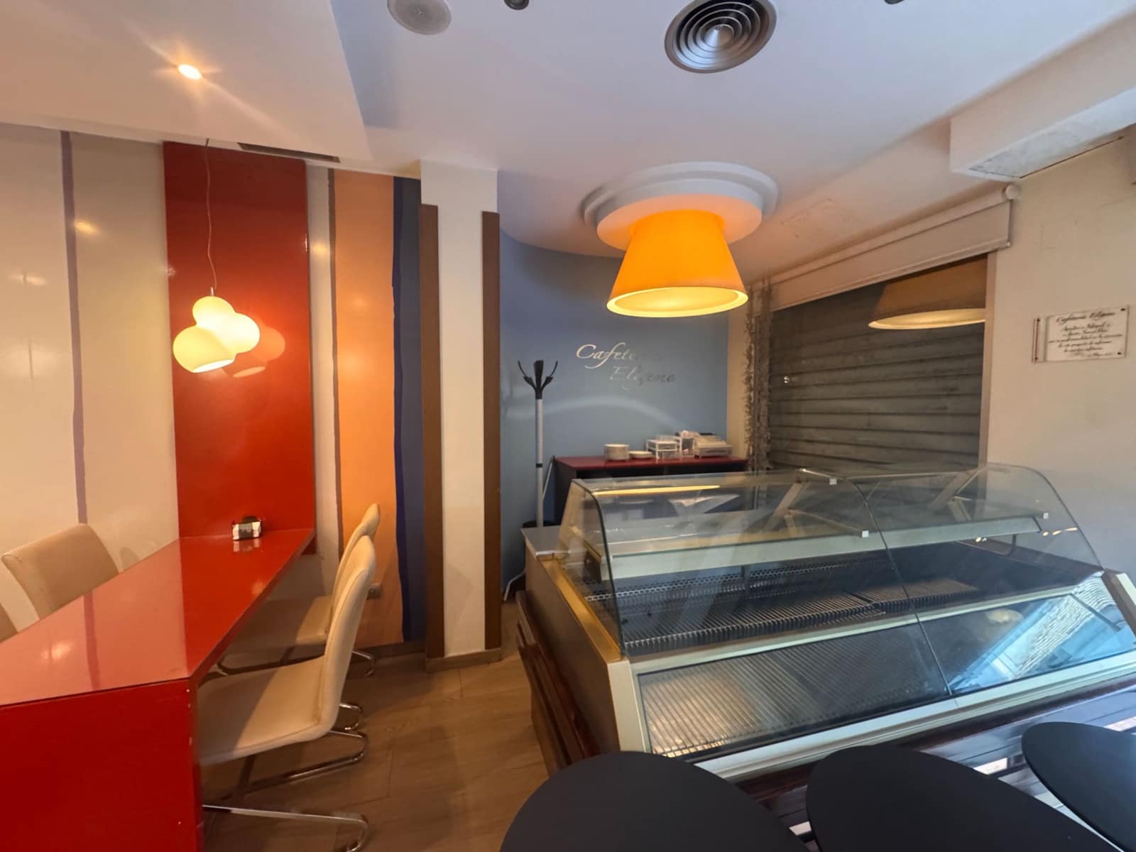 Commercial for sale in Guardamar del Segura - € 850,000 (Ref: 9611934)