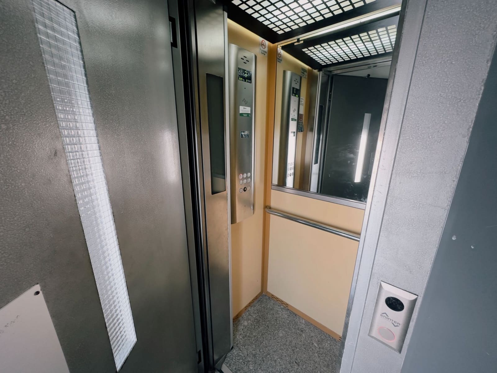 4 bedroom Apartment for sale in Santa Pola - € 235,000 (Ref: 9618749)