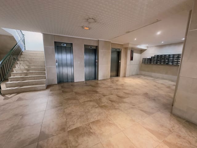 4 slaapkamer Flat te koop in Playa Tamarit - Playa Lissa, Santa Pola - € 200.000 (Ref: 9624100)