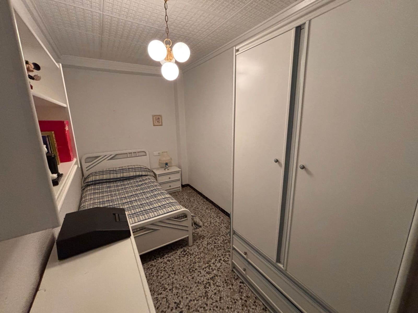 5 bedroom Villa for sale in Santa Pola - € 170,000 (Ref: 9650898)