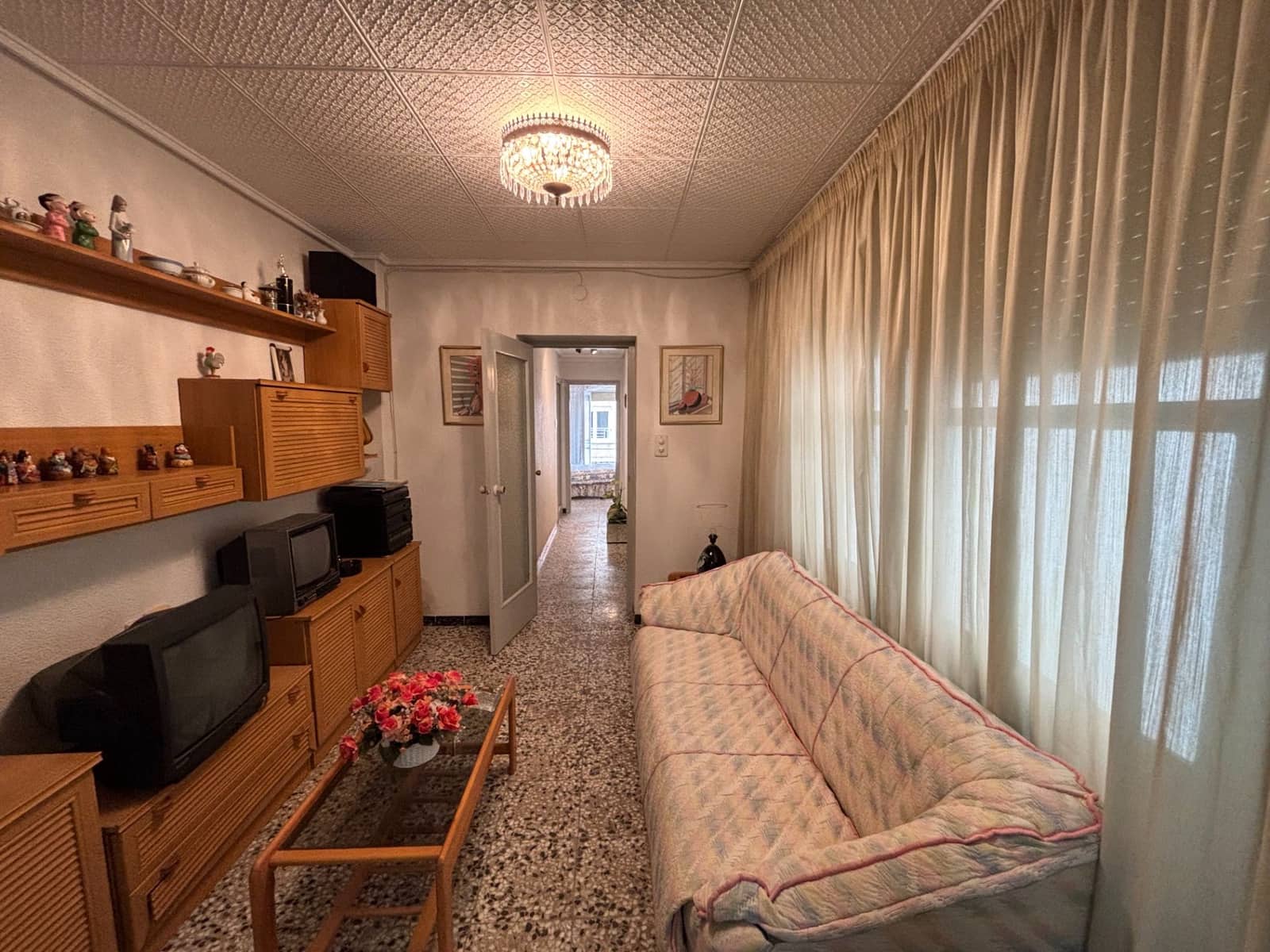 5 bedroom Villa for sale in Santa Pola - € 170,000 (Ref: 9650898)