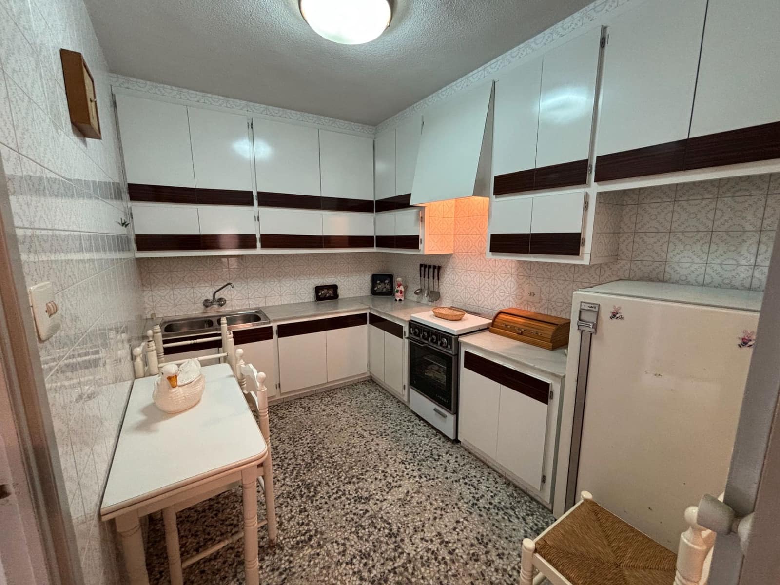 5 bedroom Villa for sale in Santa Pola - € 170,000 (Ref: 9650898)