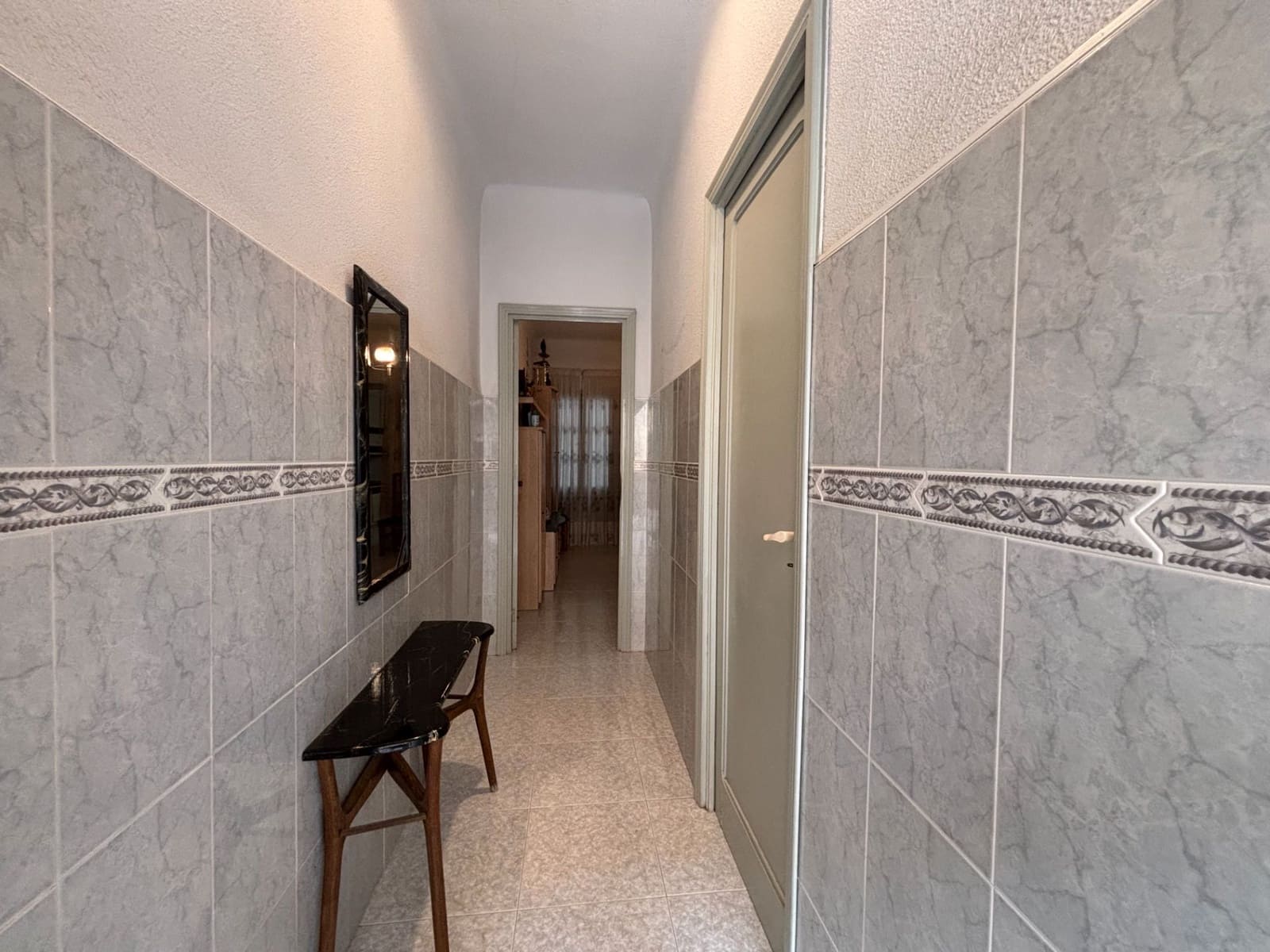 5 bedroom Villa for sale in Santa Pola - € 170,000 (Ref: 9650898)